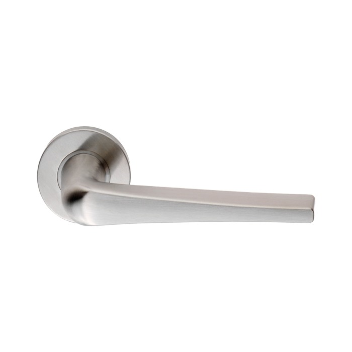 Plaza Lever Door Handle on Sprung Rose